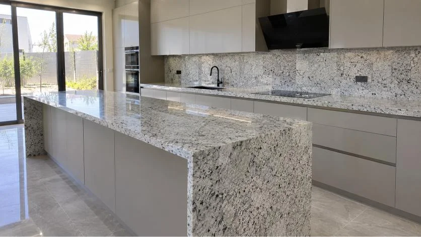 گرانیت سفید نهبندان